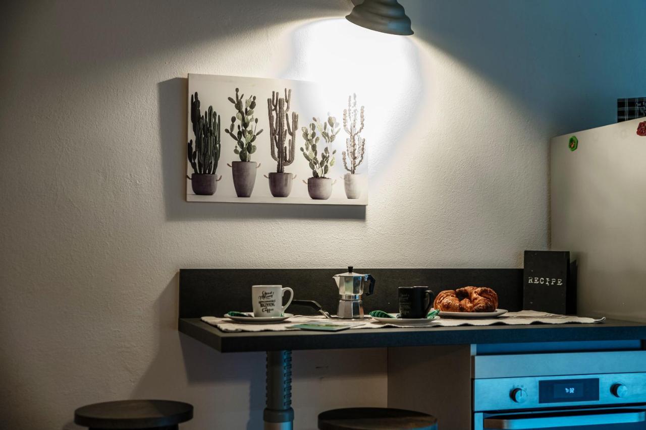 Suite Fontana - By MyhomeinCôme Extérieur photo